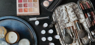 Discover the basic makeup kit for beginners