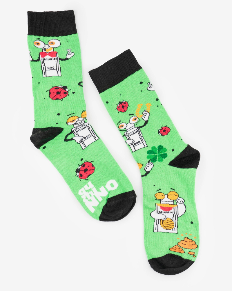 Green socks with drawings of our character guchinno